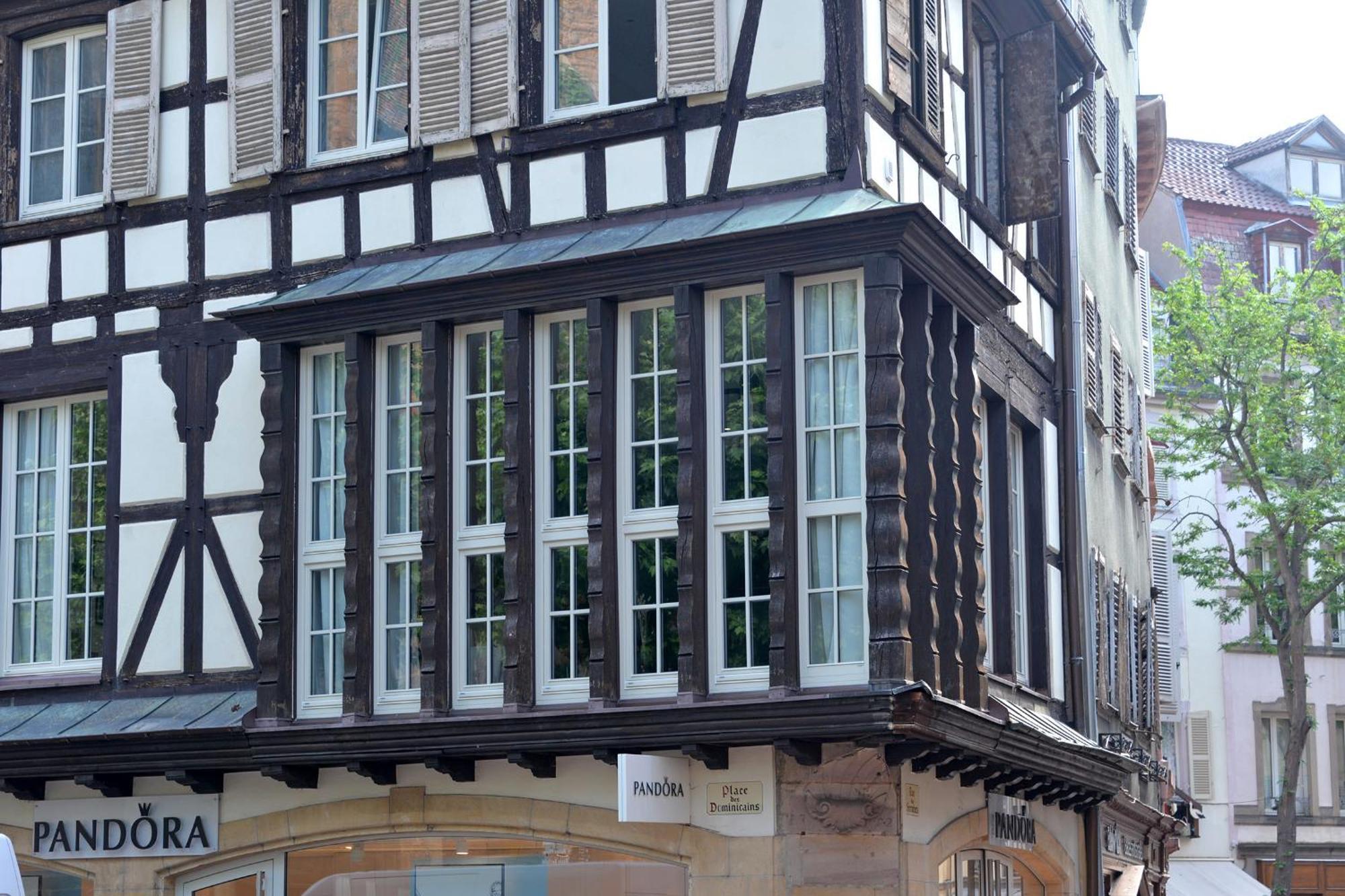 Suite Le Splendide Du Centre Historique Avec Climatisation Colmar Buitenkant foto